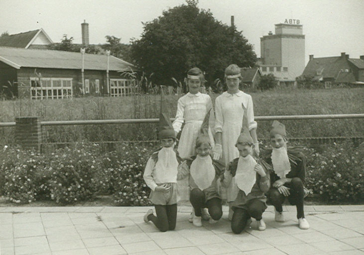 1963 Toneelstukje op school