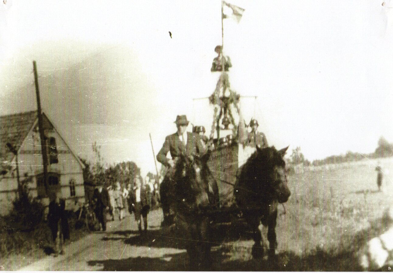 1945_Bevrijdingsoptocht-foto5 ?????????????????????????????????????????????????????????????????????????????????????