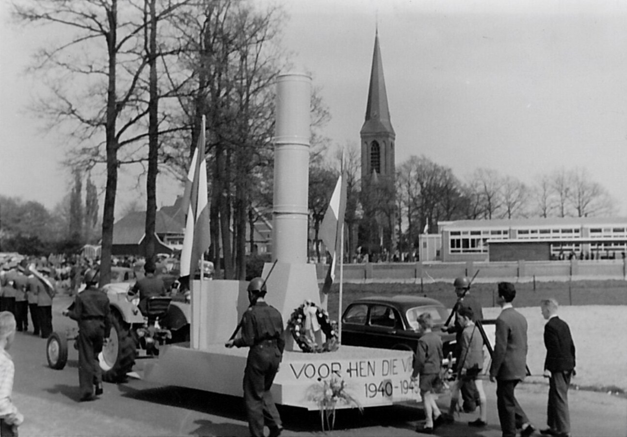 1960_Bevrijdingsoptocht-foto6 ????????????????????????????????????????????????????????????????????????????