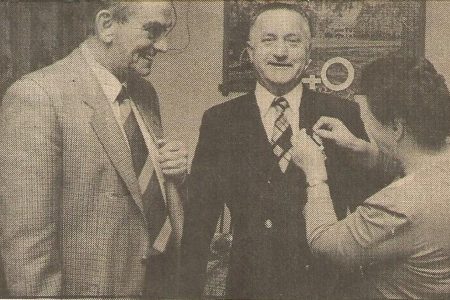 22-11-1986
 Willem Klein Gunnewiek 
Eremedaille in zilver verbonden aan de orde van Oranje-Nassau