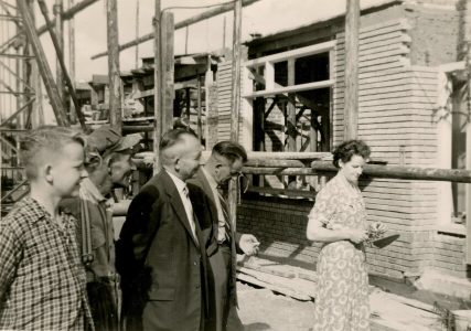 Winkel Ribbers _ eerste steen